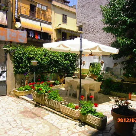 Bed & Breakfast Regillo Village