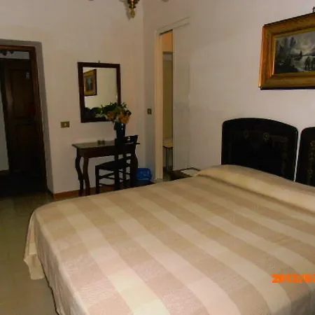 Bed & Breakfast Regillo Village *